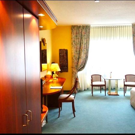 Parkhotel Dallgow-Doeberitz Bagian luar foto