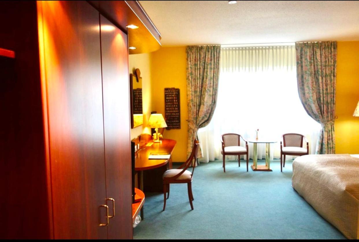 Parkhotel Dallgow-Doeberitz Bagian luar foto