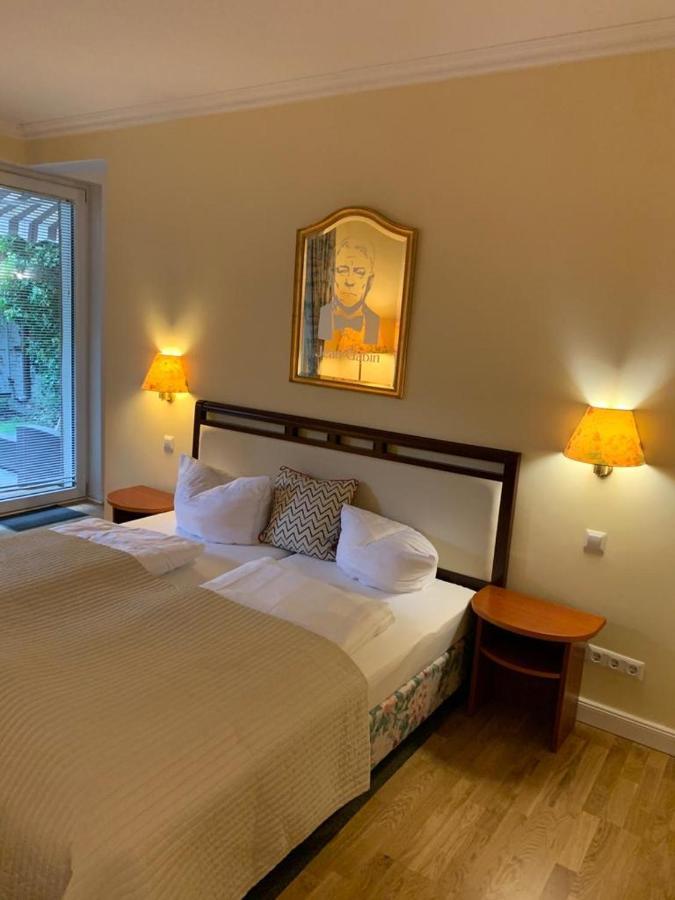Parkhotel Dallgow-Doeberitz Bagian luar foto